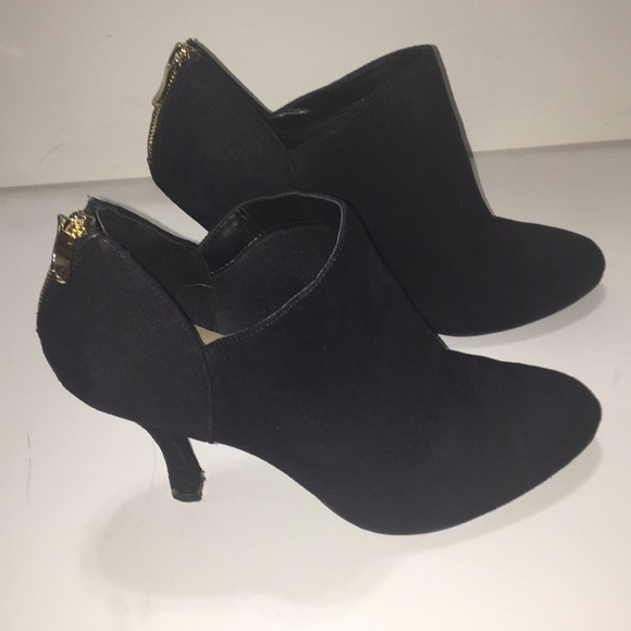 X-Appeal Black Healed Booties - Picture 2 of 3